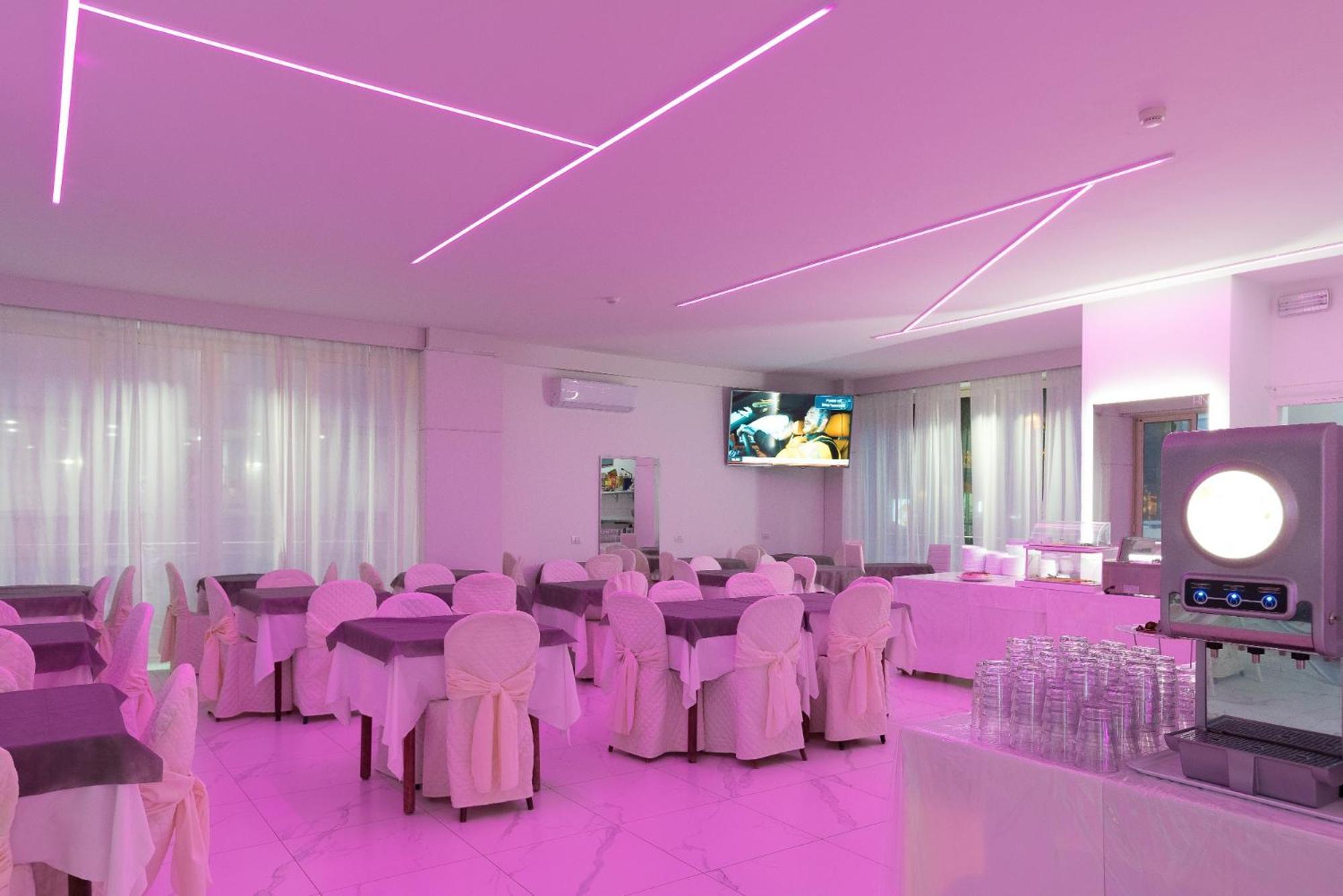 Hotel Ninfea Cattolica Buitenkant foto