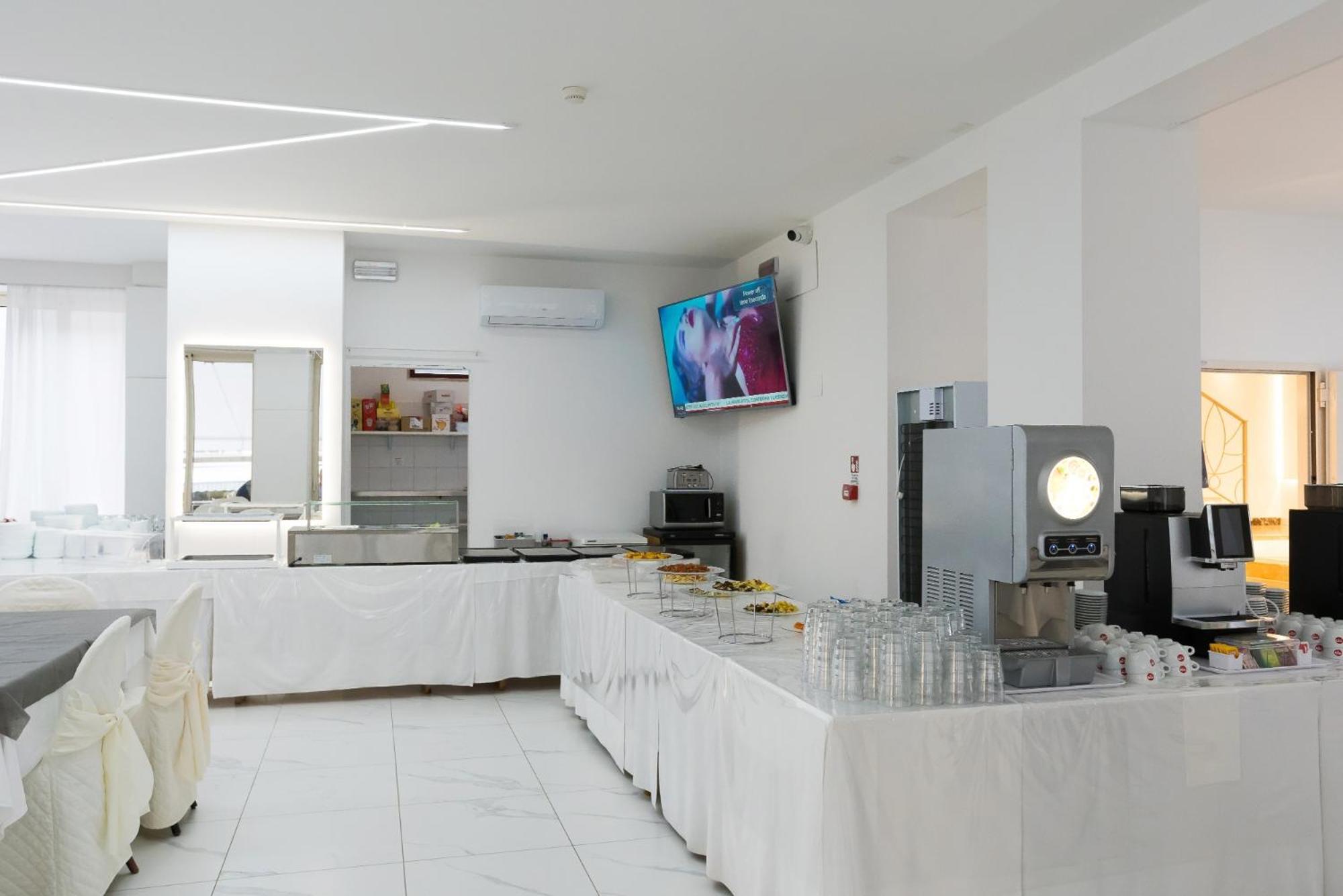 Hotel Ninfea Cattolica Buitenkant foto