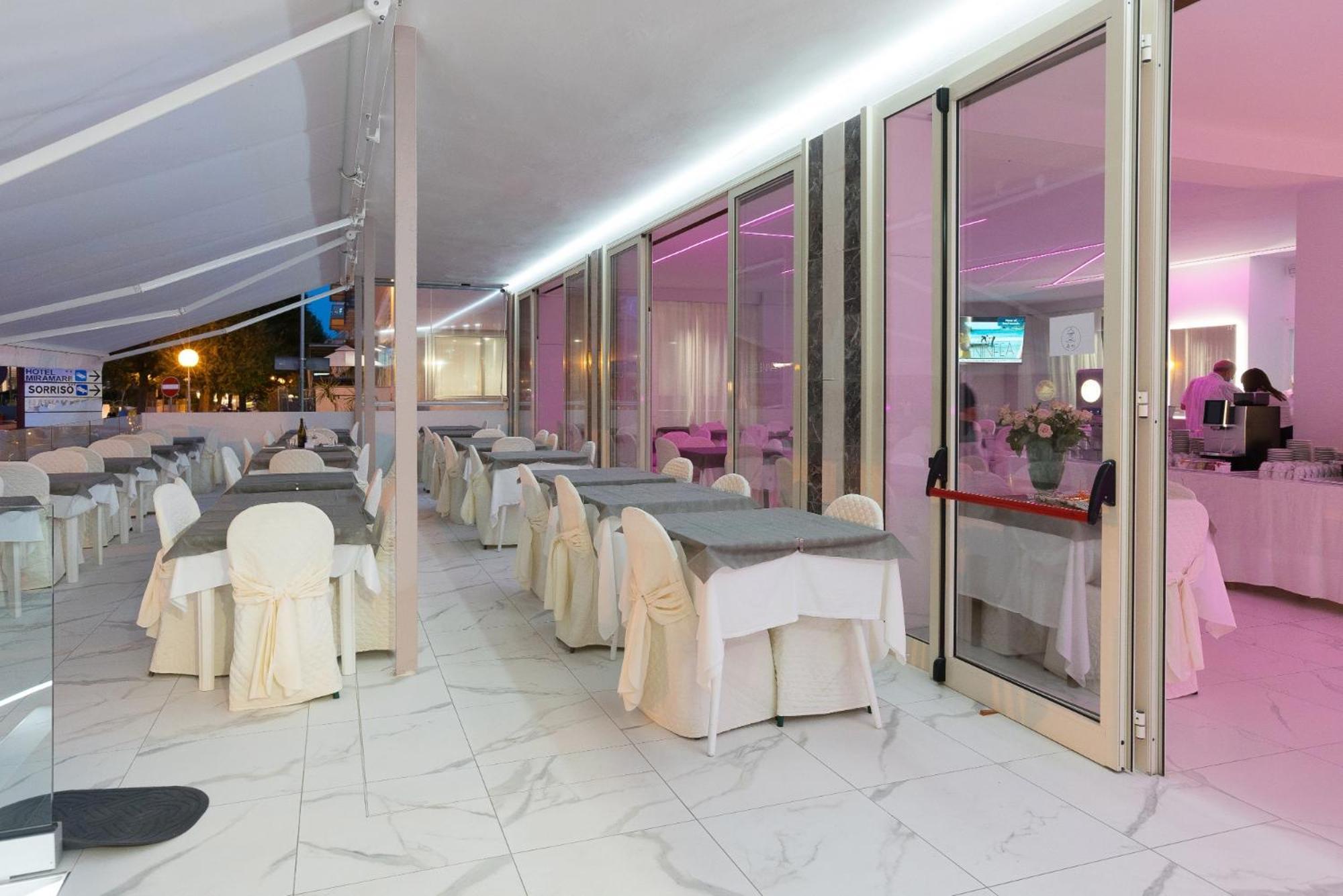 Hotel Ninfea Cattolica Buitenkant foto
