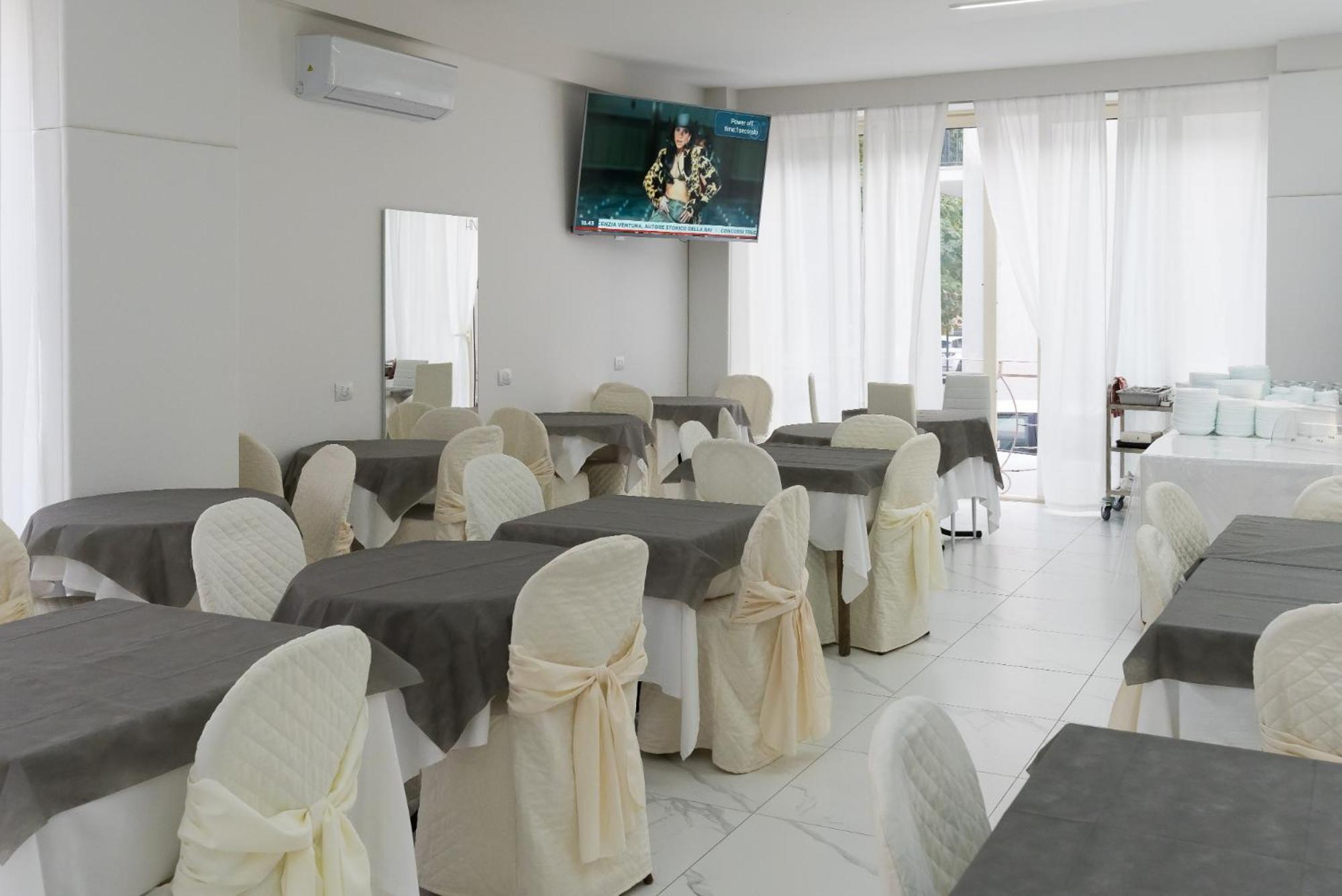 Hotel Ninfea Cattolica Buitenkant foto