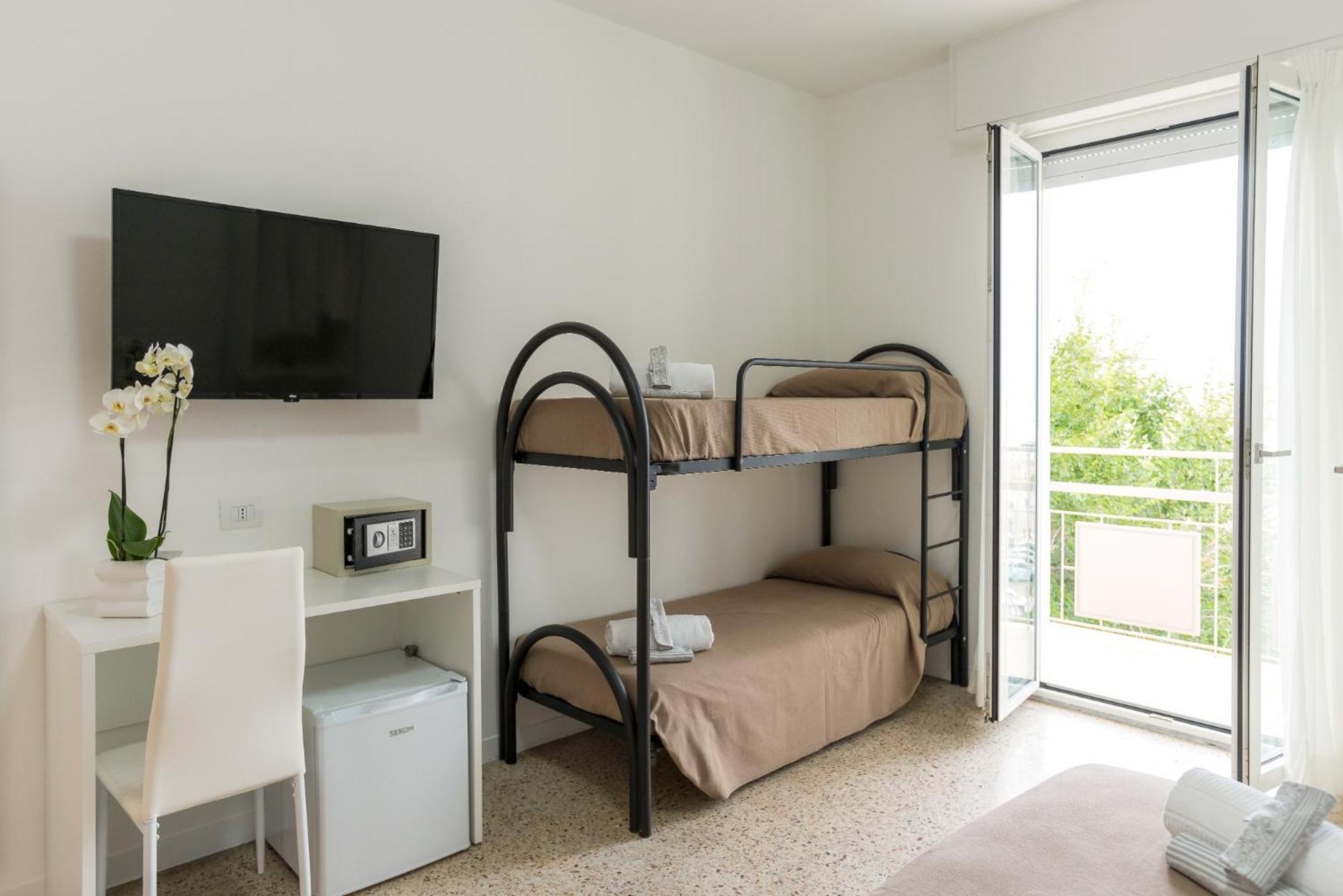 Hotel Ninfea Cattolica Buitenkant foto